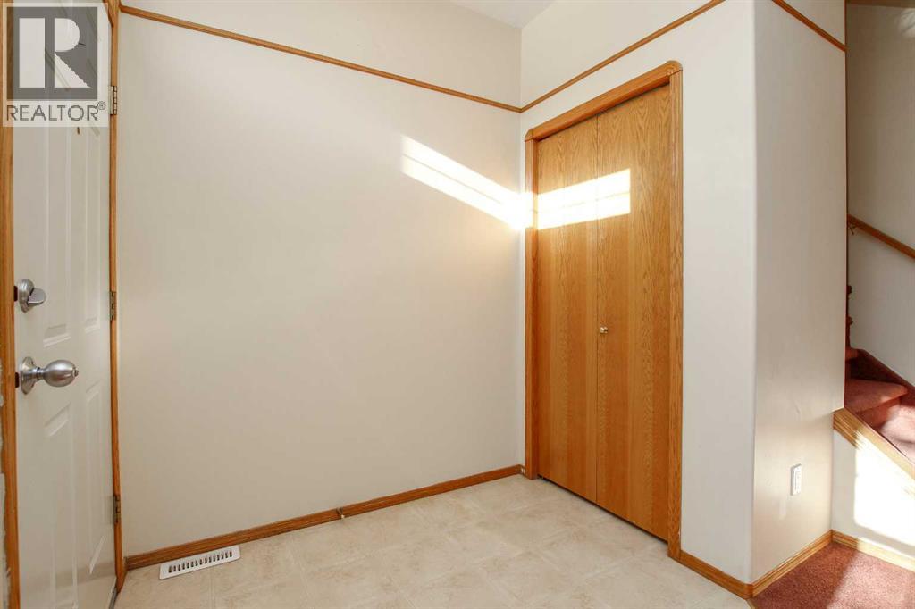 25 Adams Close, Red Deer