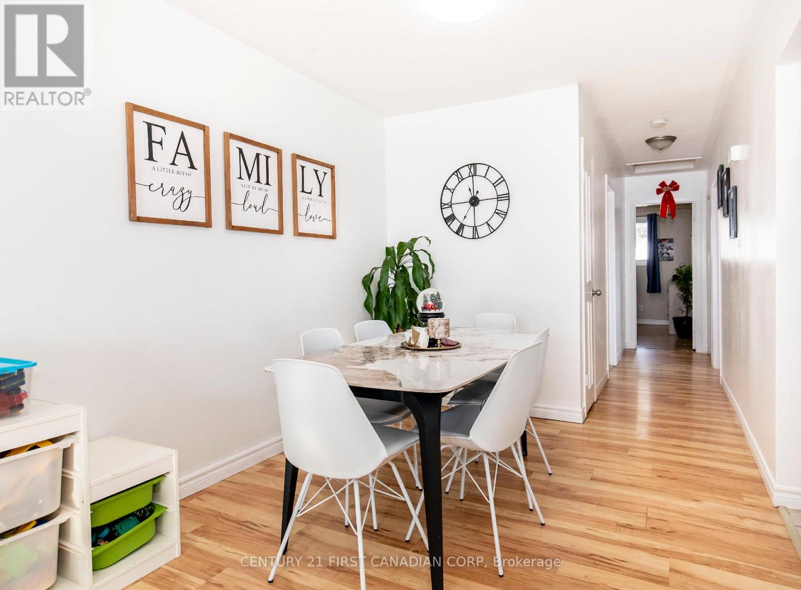 12 NOEL AVENUE - 6