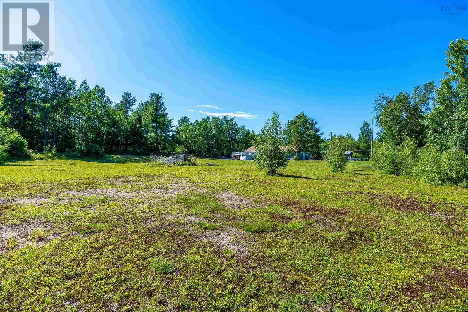 Property 22 of 25 of 252 Eves Road