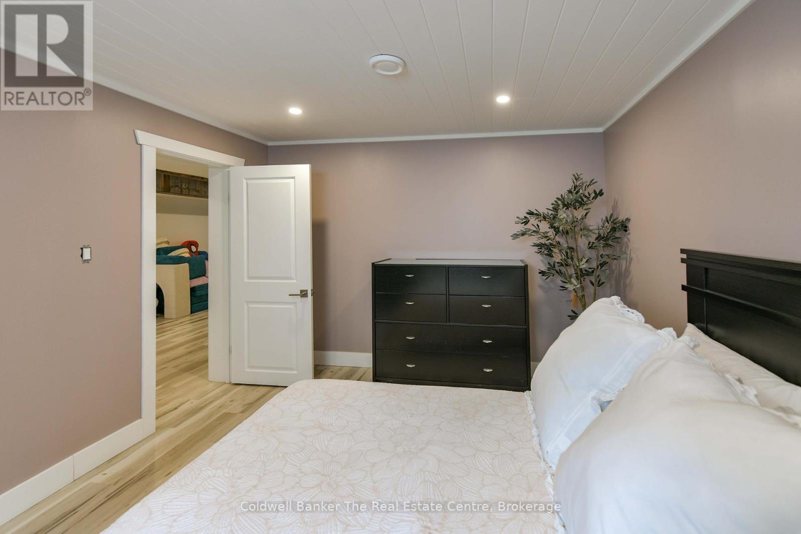 1080 KILWORTHY ROAD - 32