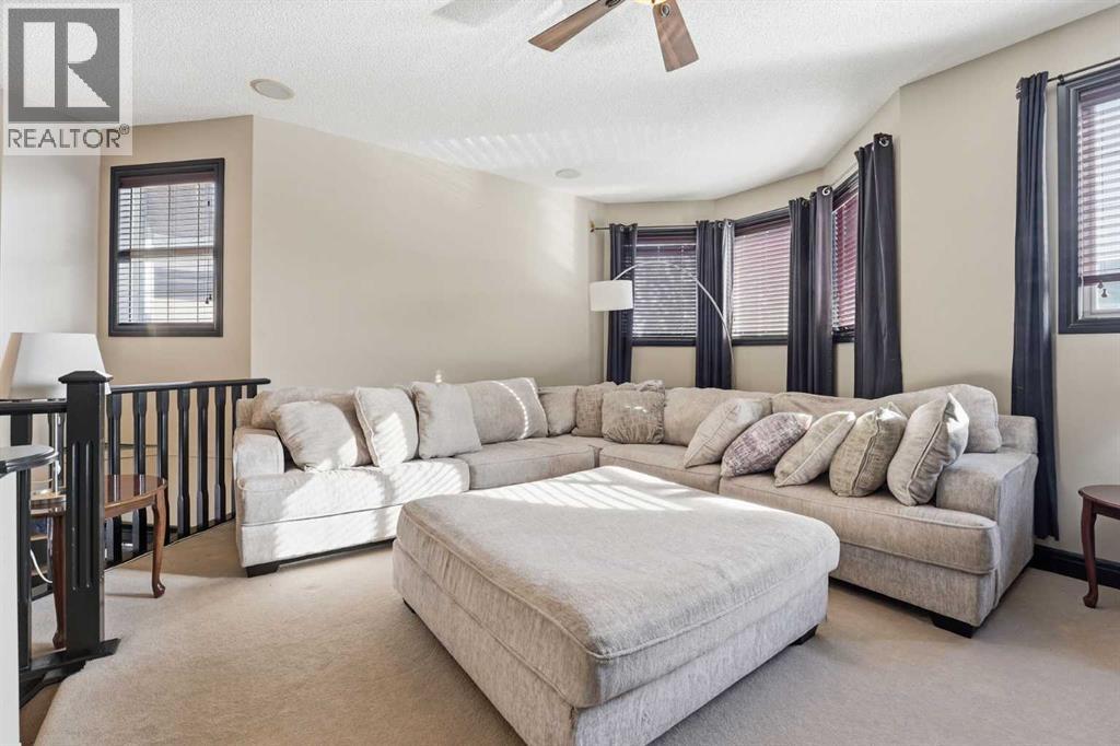 Single Family House for Sale in  Everbrook Way SW Evergreen Calgary 