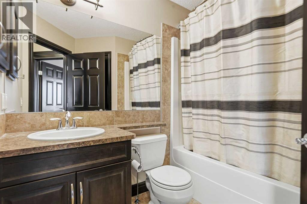 Single Family House for Sale in  Everbrook Way SW Evergreen Calgary 