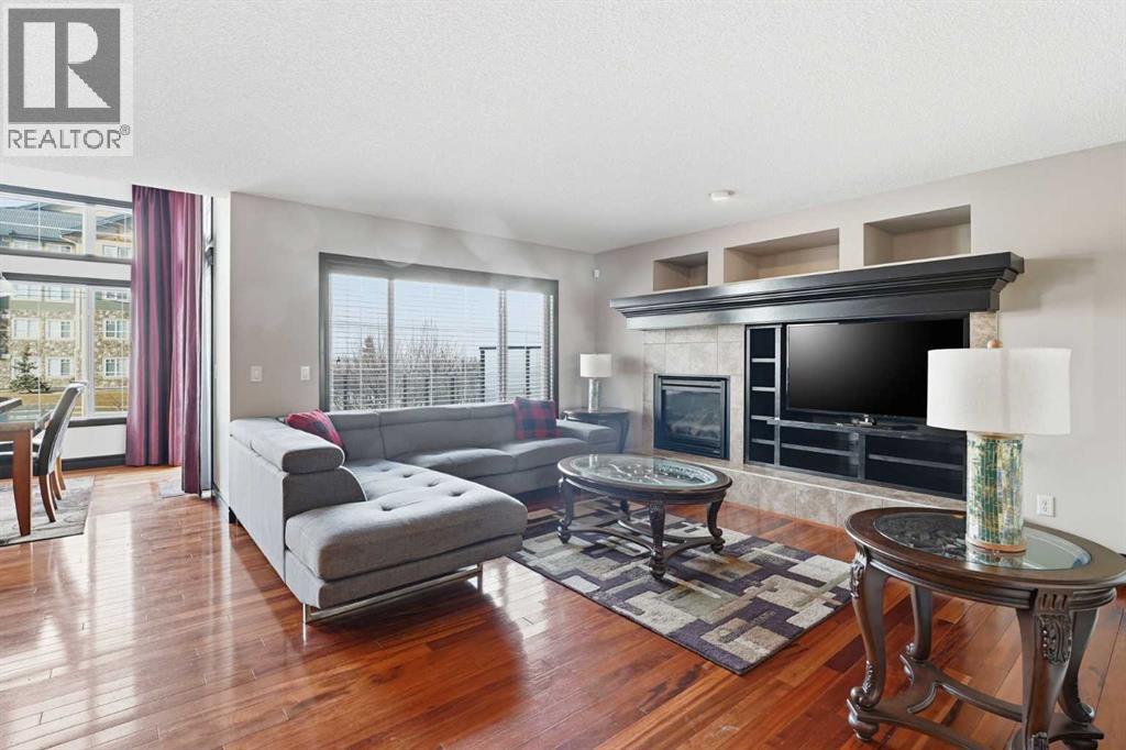 Single Family House for Sale in  Everbrook Way SW Evergreen Calgary 