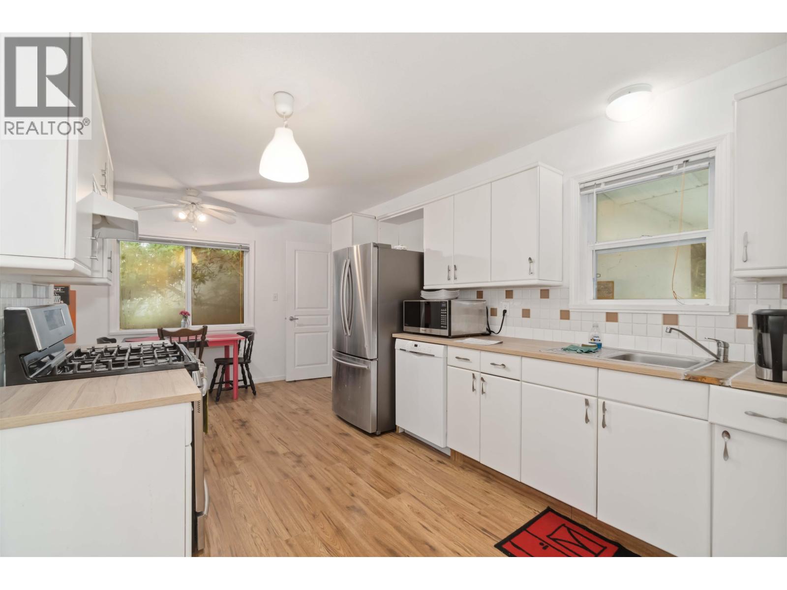 2026 2028 COLUMBIA STREET, Port Moody