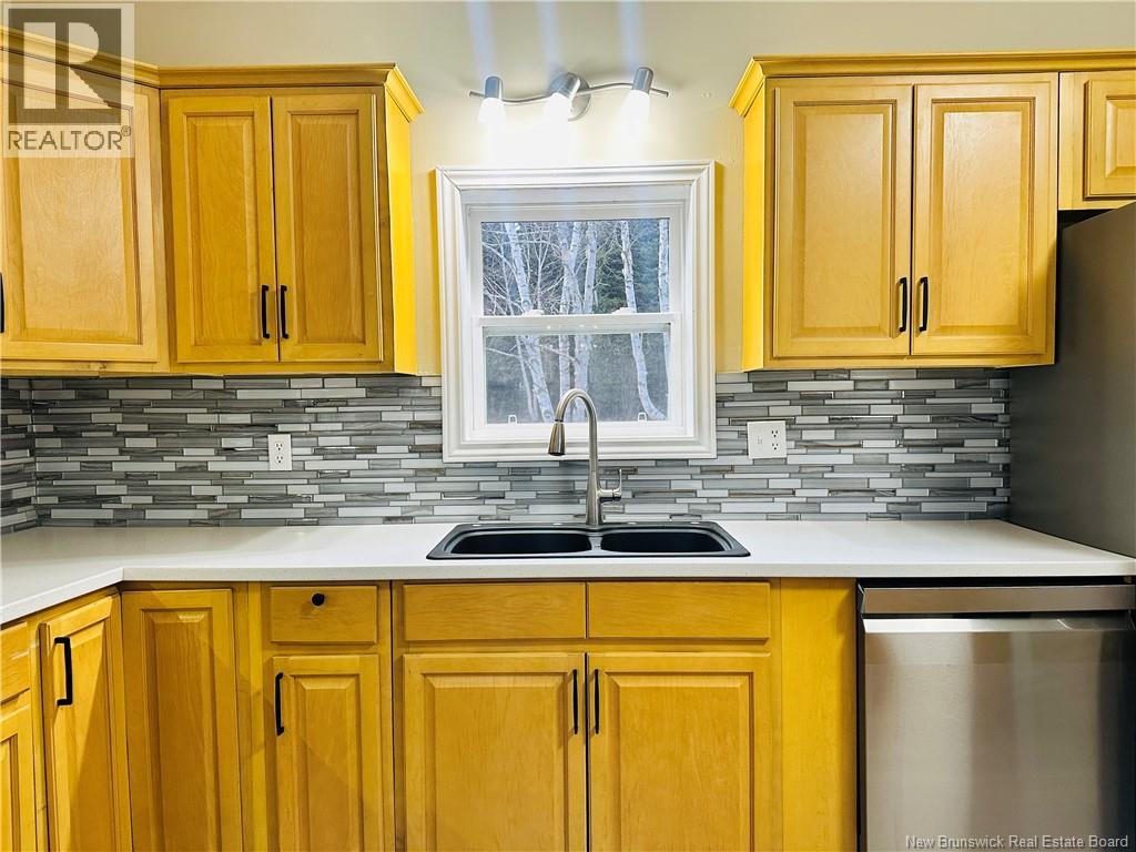 3107 King George HWY — photo 10