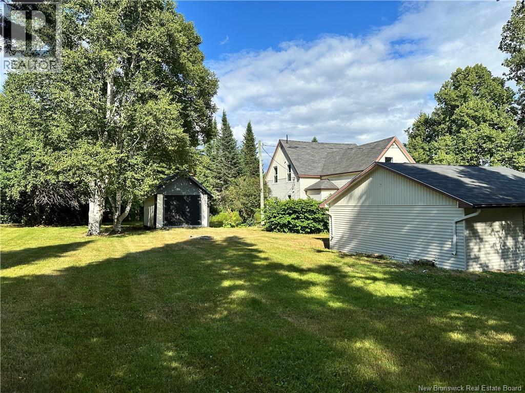 3107 King George HWY — photo 2