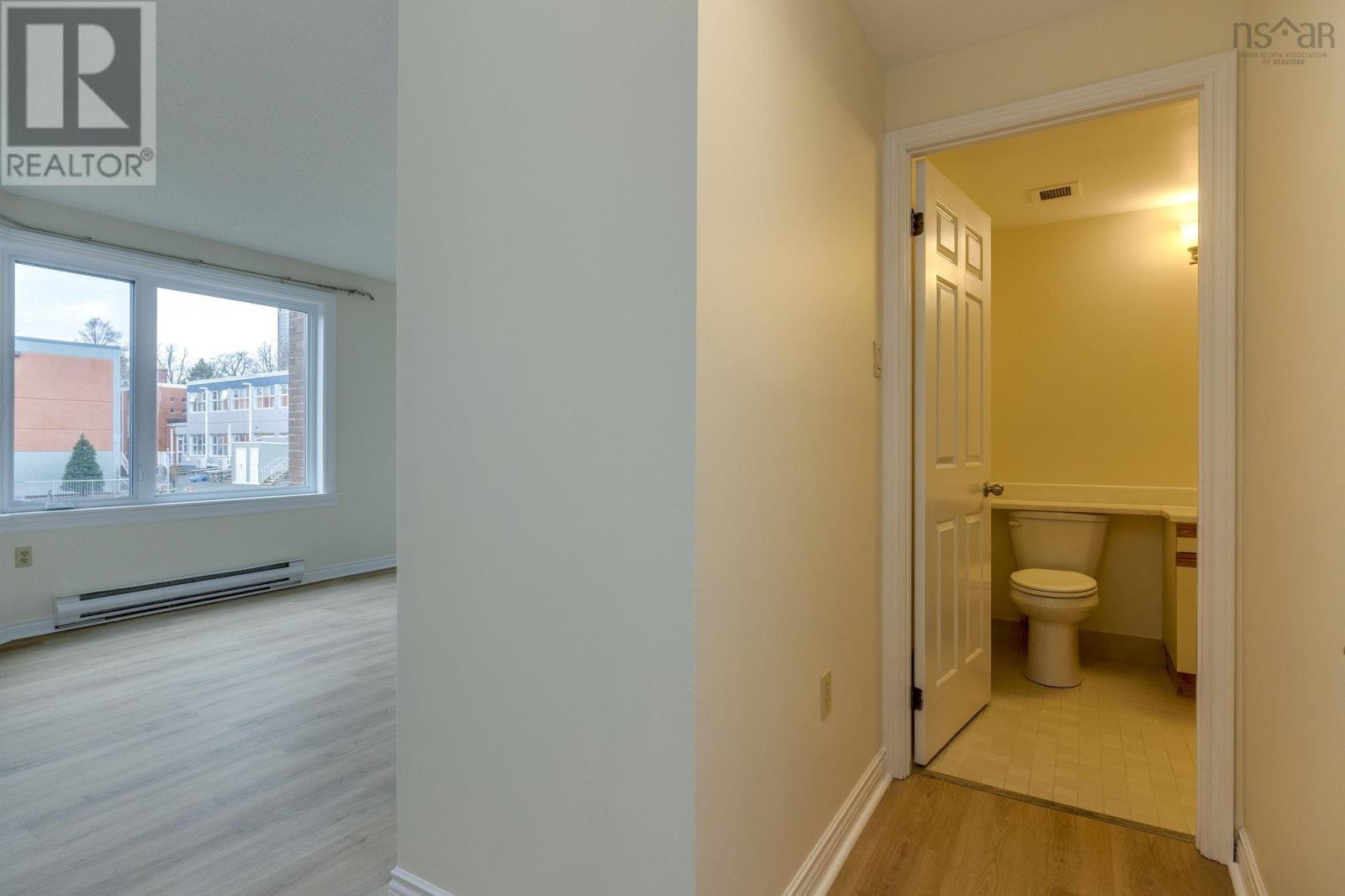 #110 1350 OXFORD STREET - 17