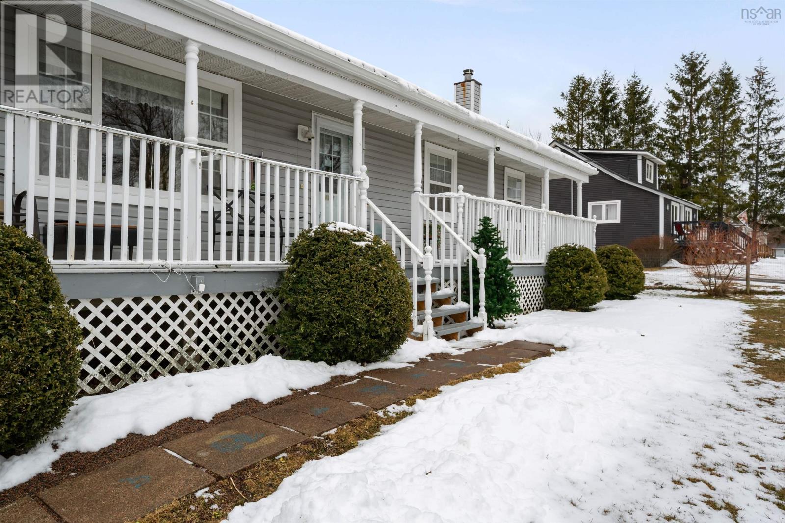 Property 39 of 45 of 176 Pearl Street