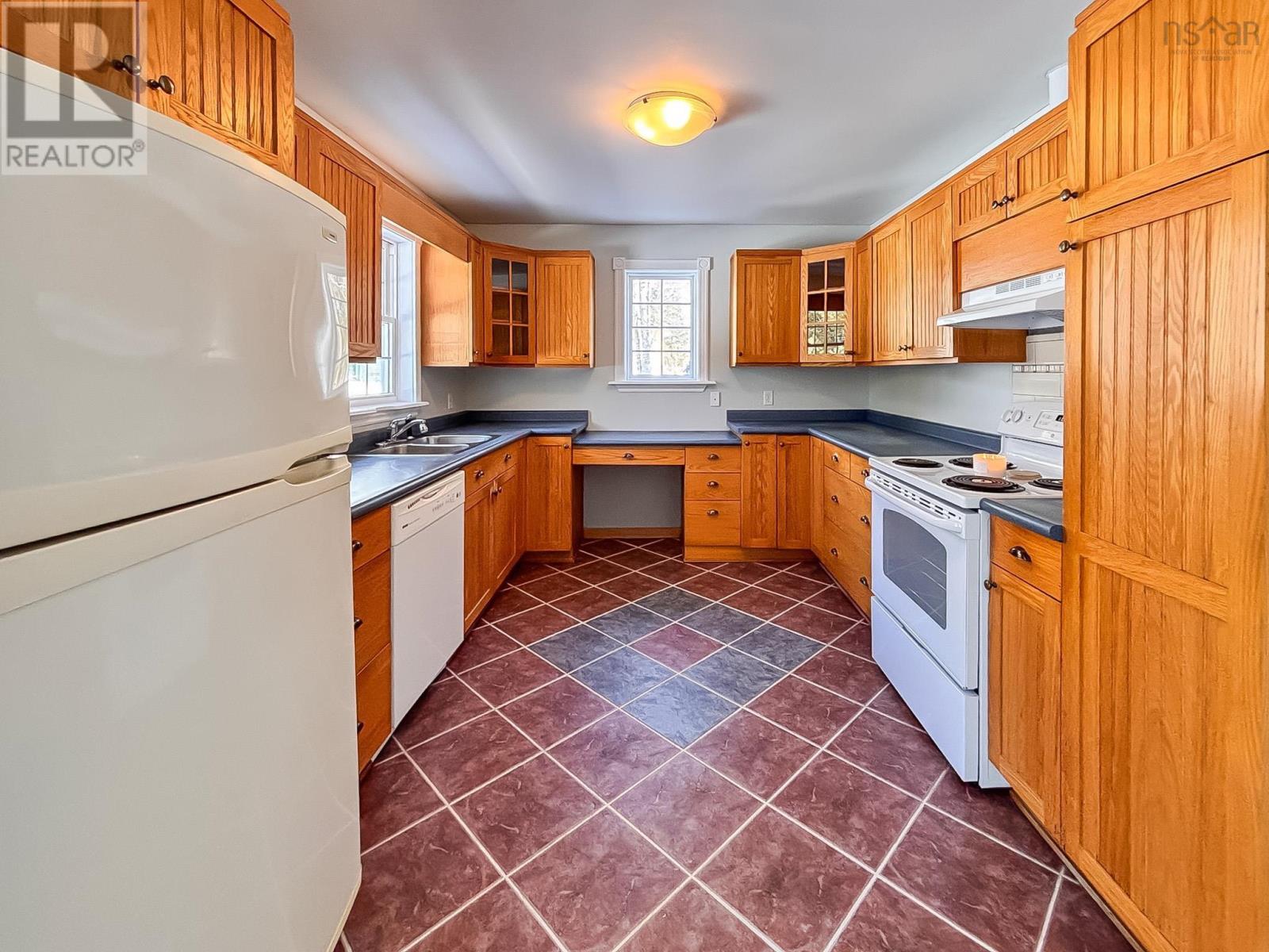 Property 10 of 27 of 194 Knox Road