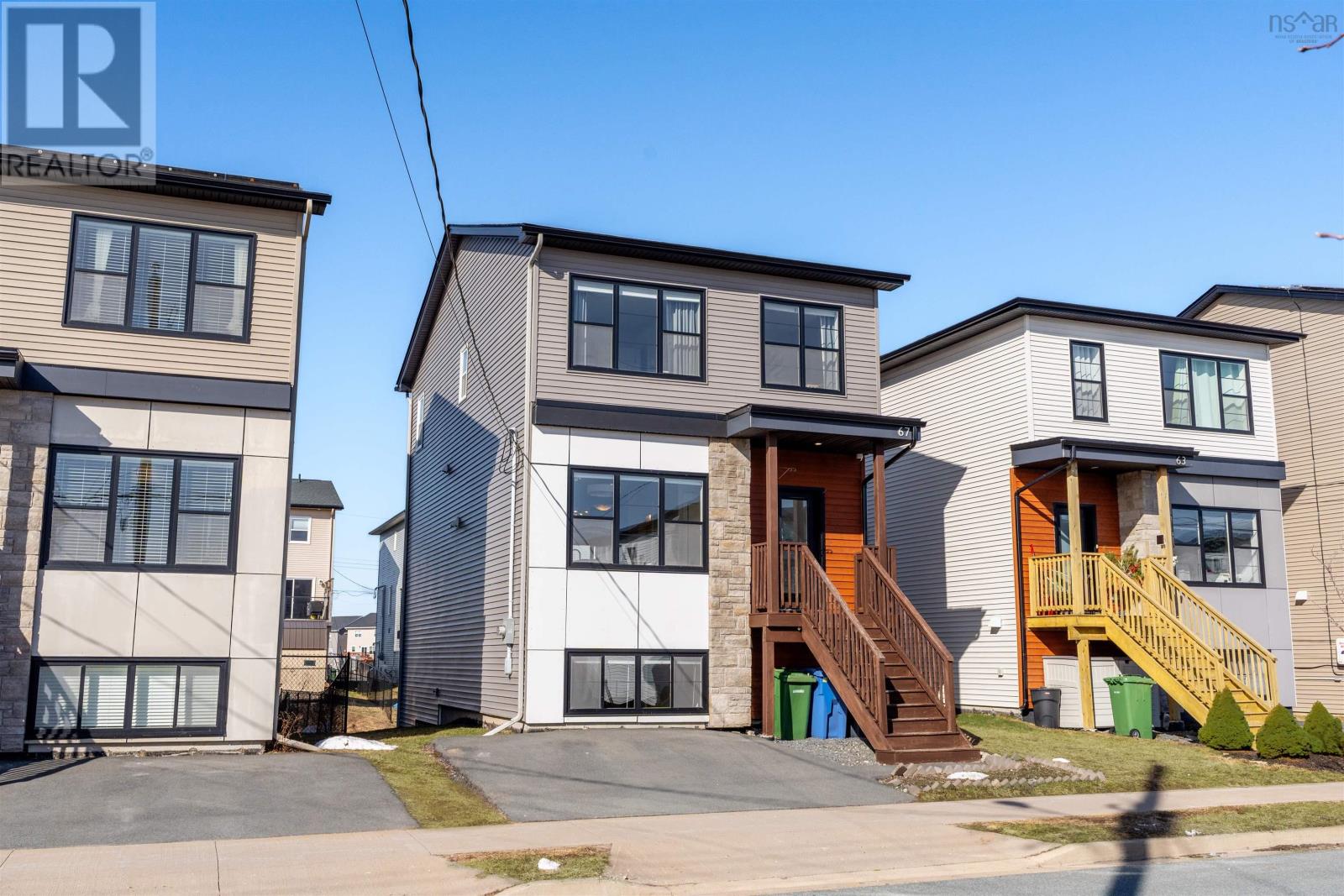 Property 2 of 43 of 67 Mica Crescent