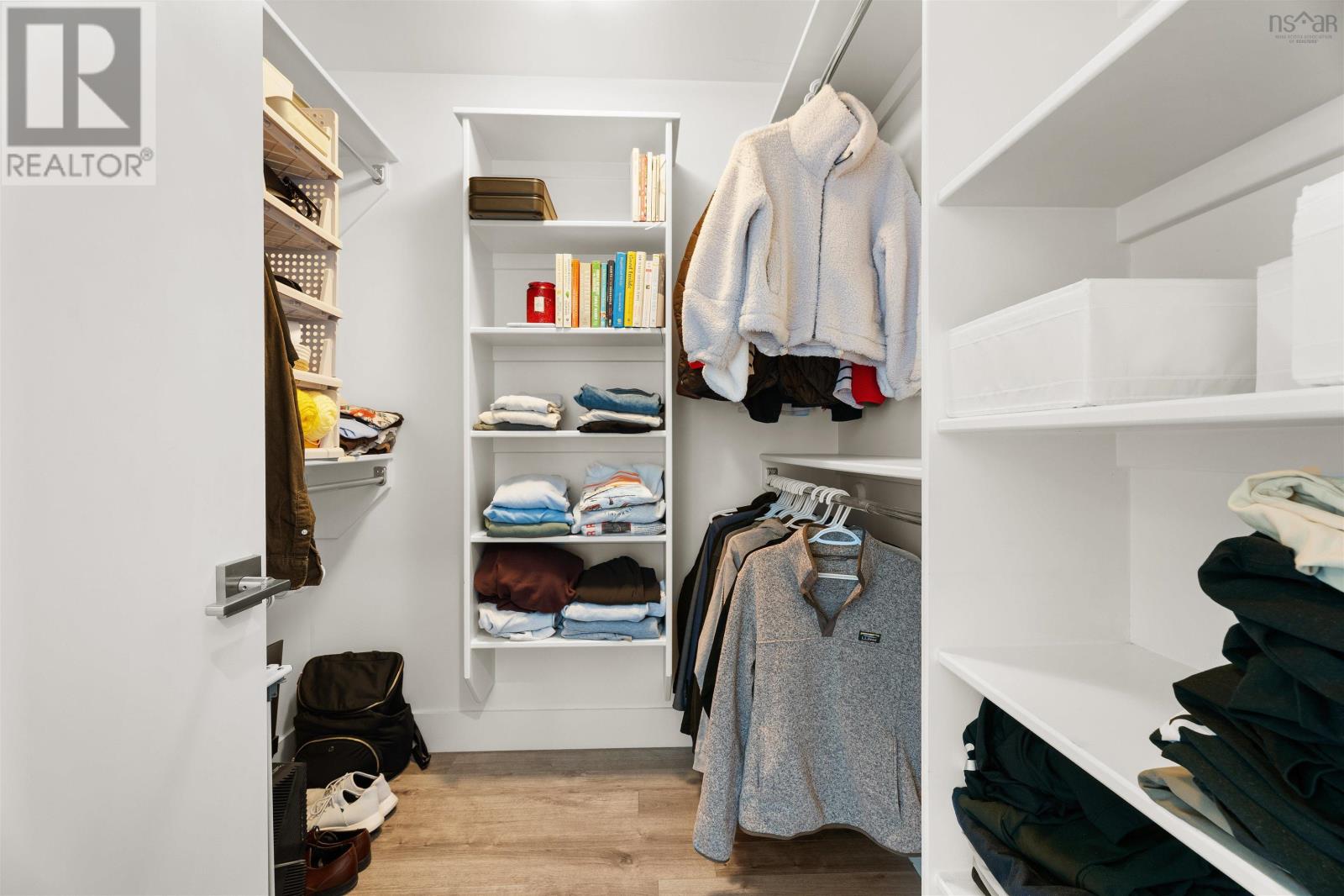 Property 23 of 43 of 67 Mica Crescent