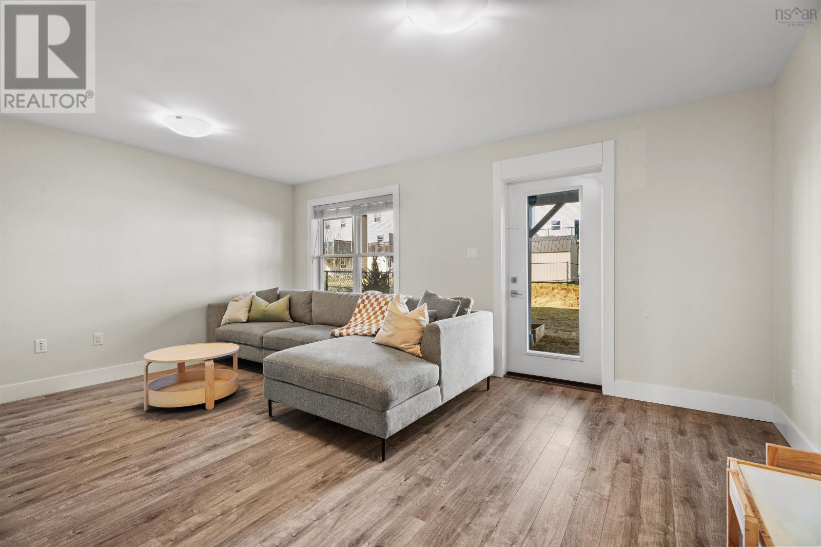 Property 34 of 43 of 67 Mica Crescent