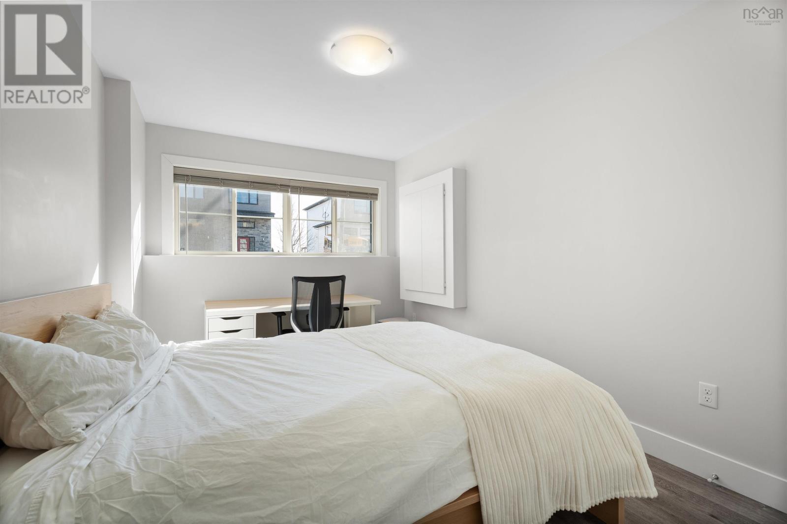 Property 35 of 43 of 67 Mica Crescent