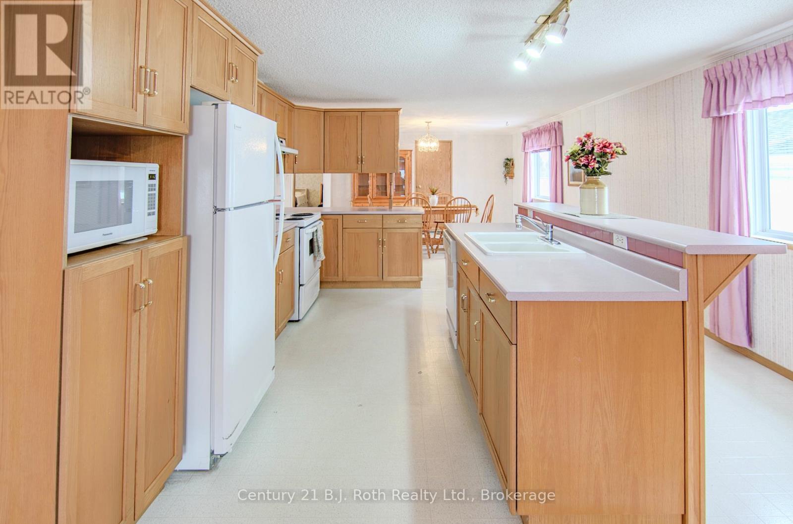 4106 LYNN STREET - 5