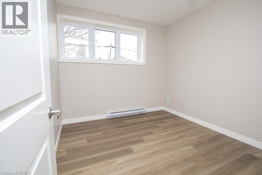 355 WELLINGTON Street - 16
