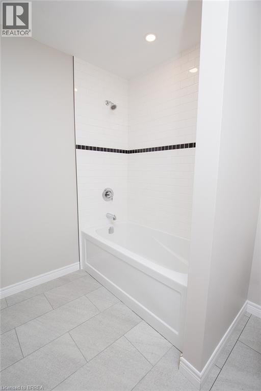 355 WELLINGTON Street - 43