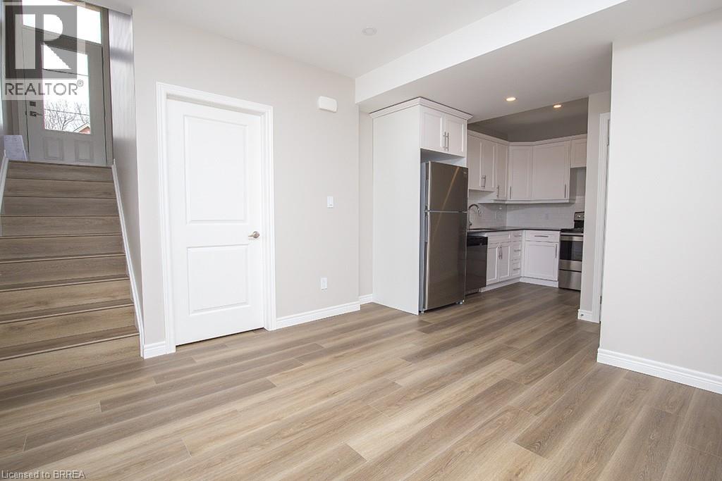 355 WELLINGTON Street - 6
