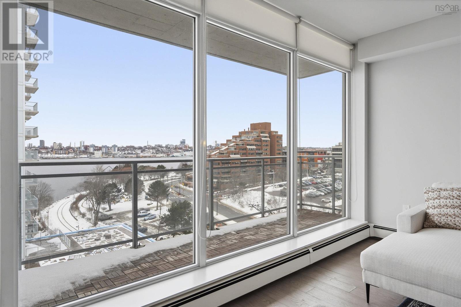 Property 28 of 34 of 806 15 Kings Wharf Place