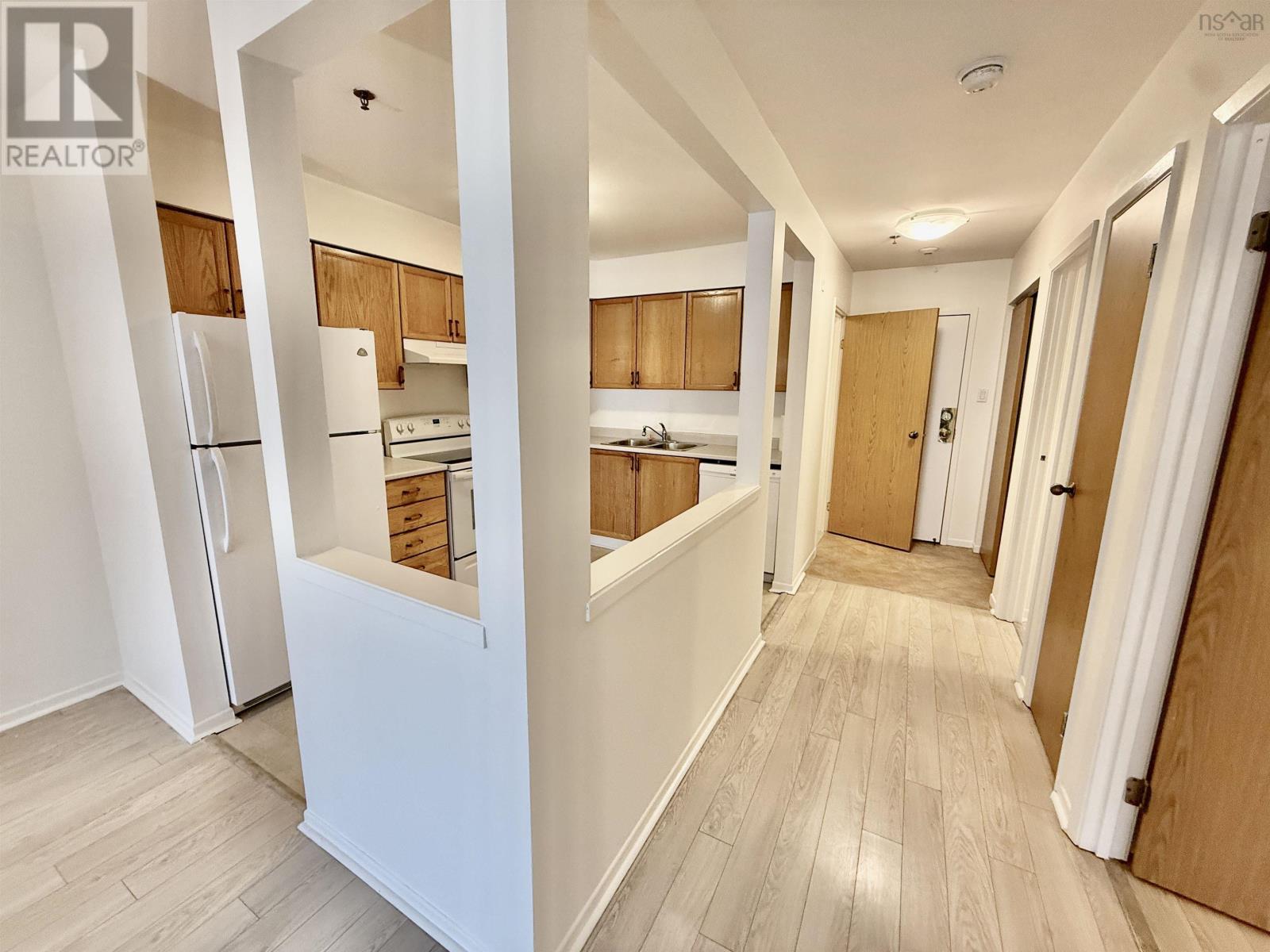 #202 5230 TOBIN STREET - 6