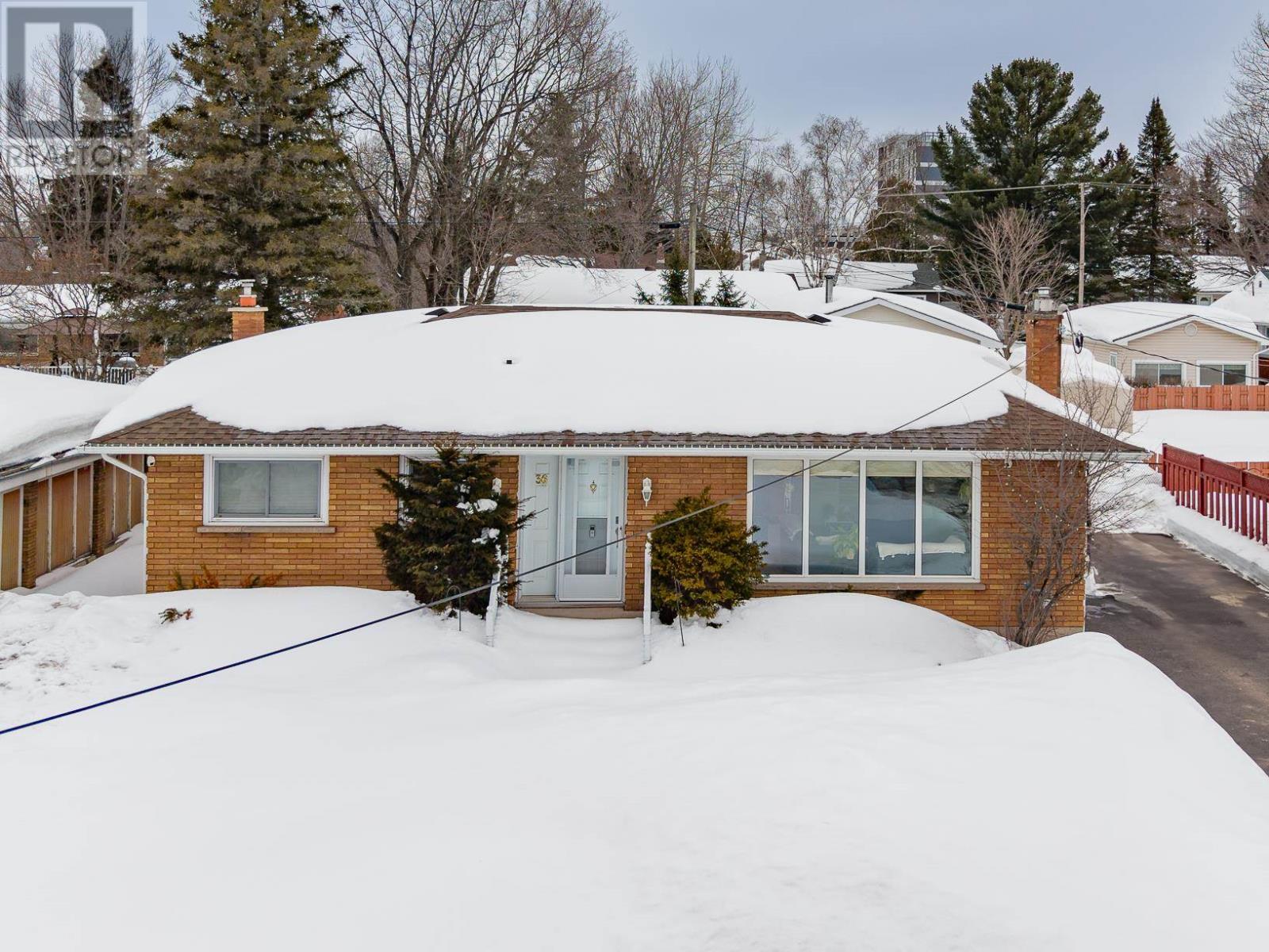 36 Oakbine AVE