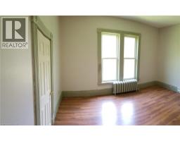 448 W King Street W, Chatham, ON N7M1G5 Photo 6