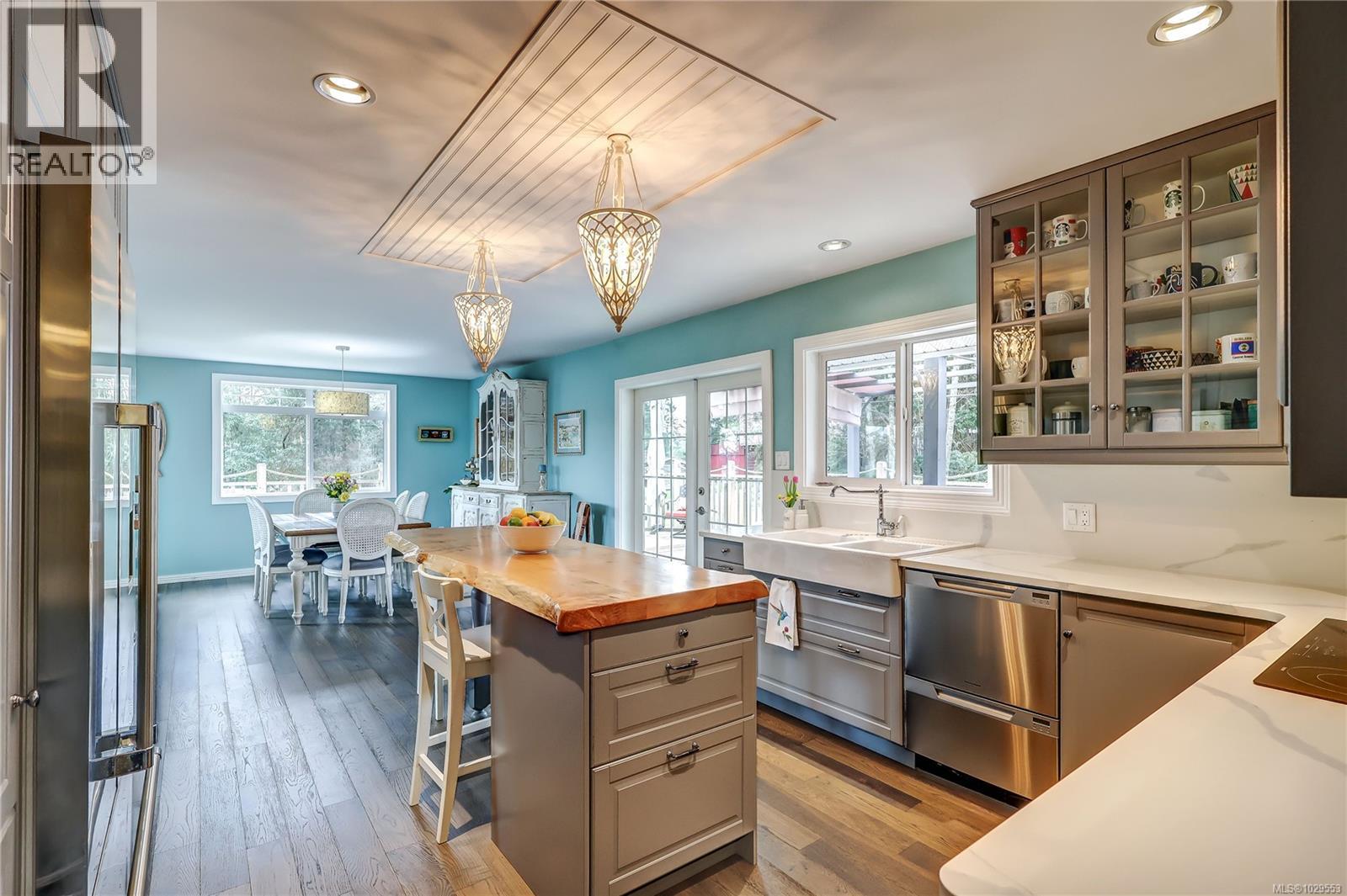 1569 MURDOCH RD - 25