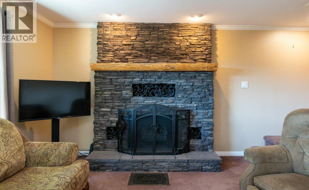  7730 Columbia Drive, Anglemont