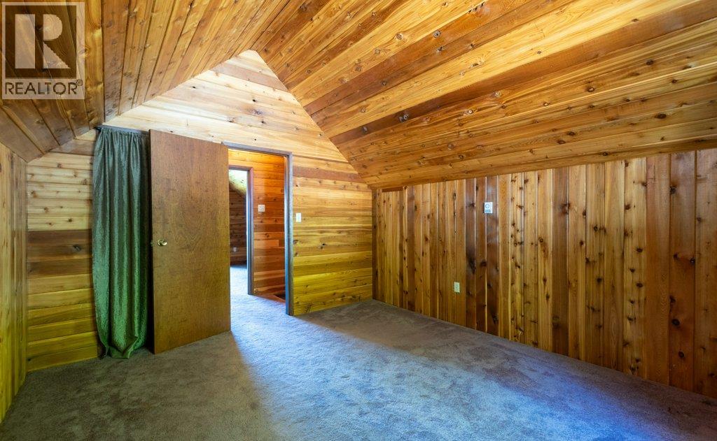  7730 Columbia Drive, Anglemont