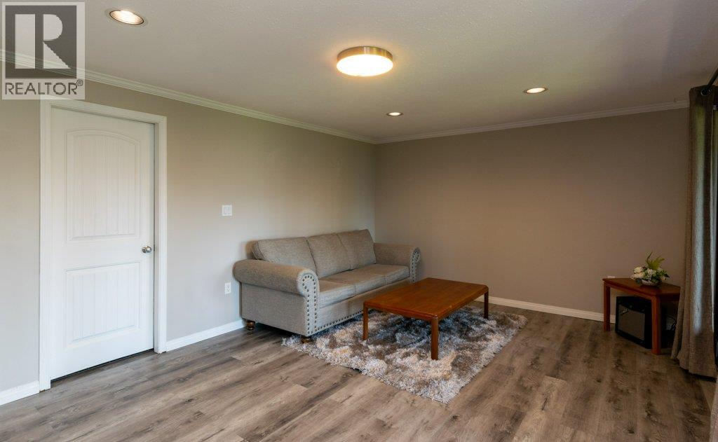  7730 Columbia Drive, Anglemont