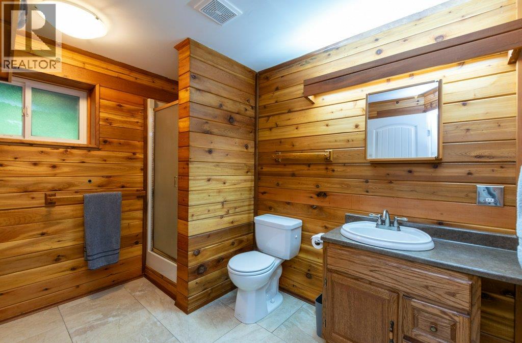  7730 Columbia Drive, Anglemont