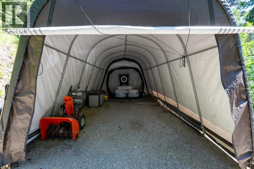  7730 Columbia Drive, Anglemont