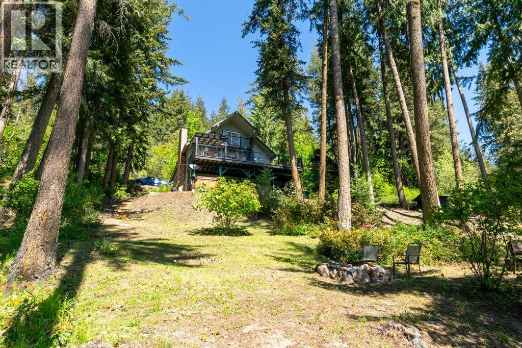  7730 Columbia Drive, Anglemont