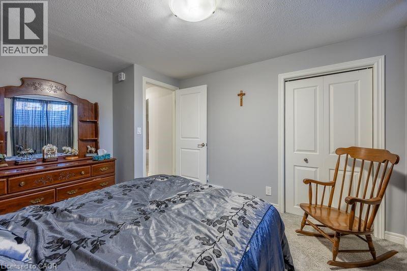 14 LAFAYETTE Street E - 23