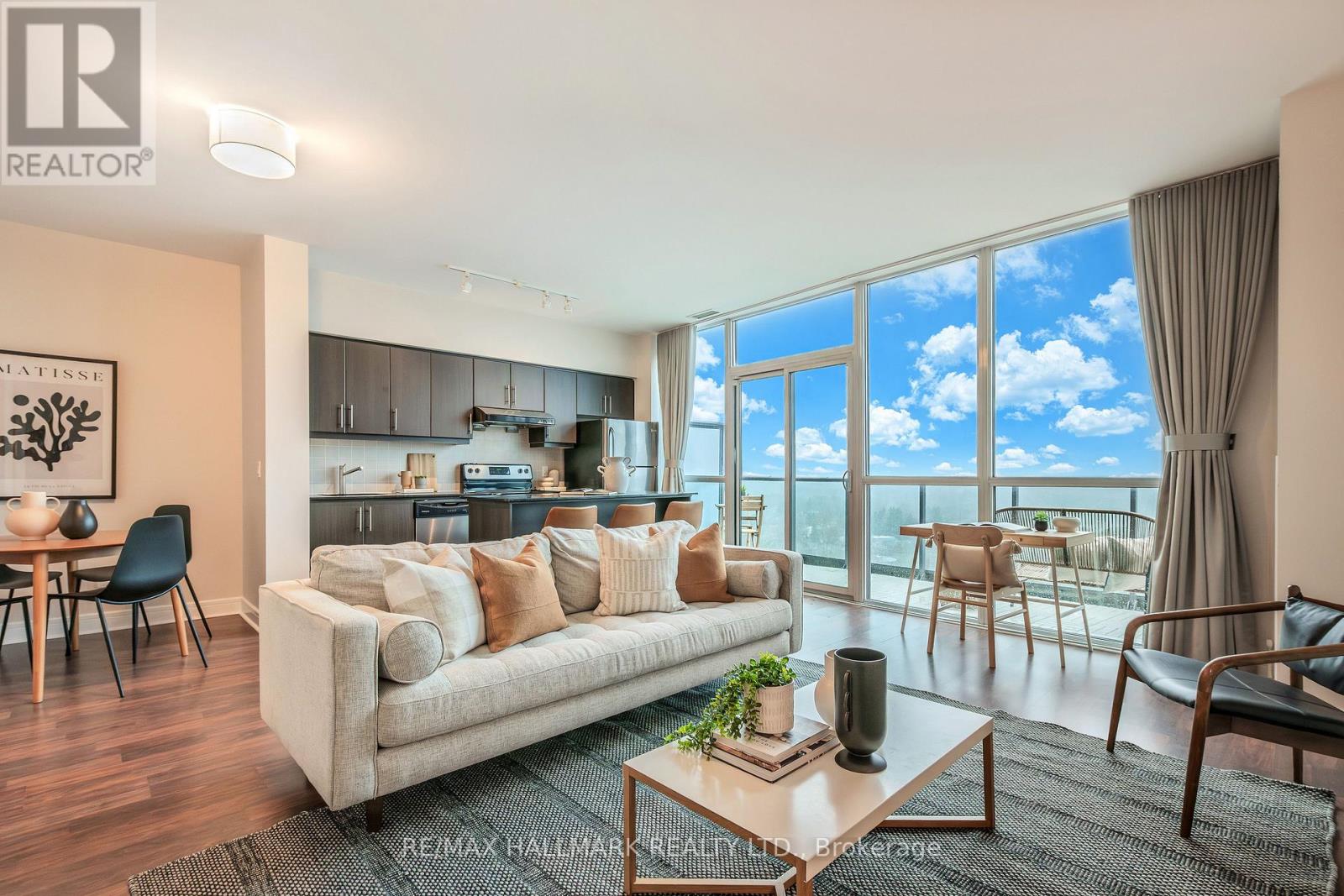 PH2 - 35 BRIAN PECK CRESCENT