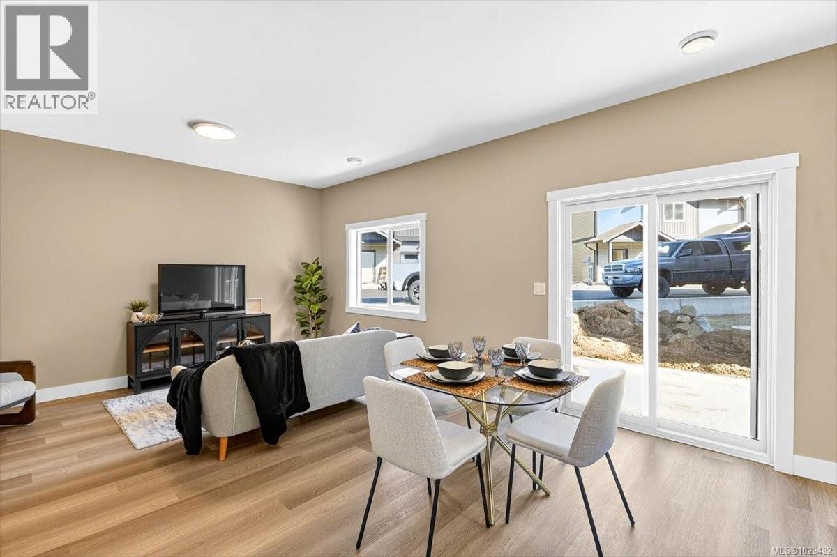 #103 5535 WOODLAND CRES E - 11