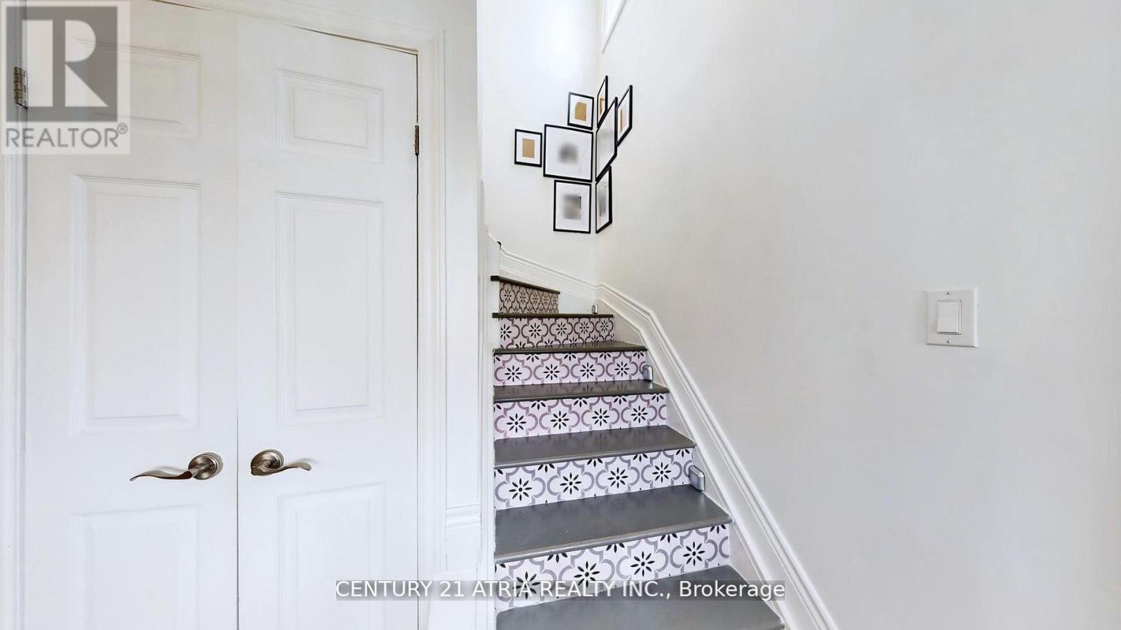 1166 ORIOLE CRESCENT - 20