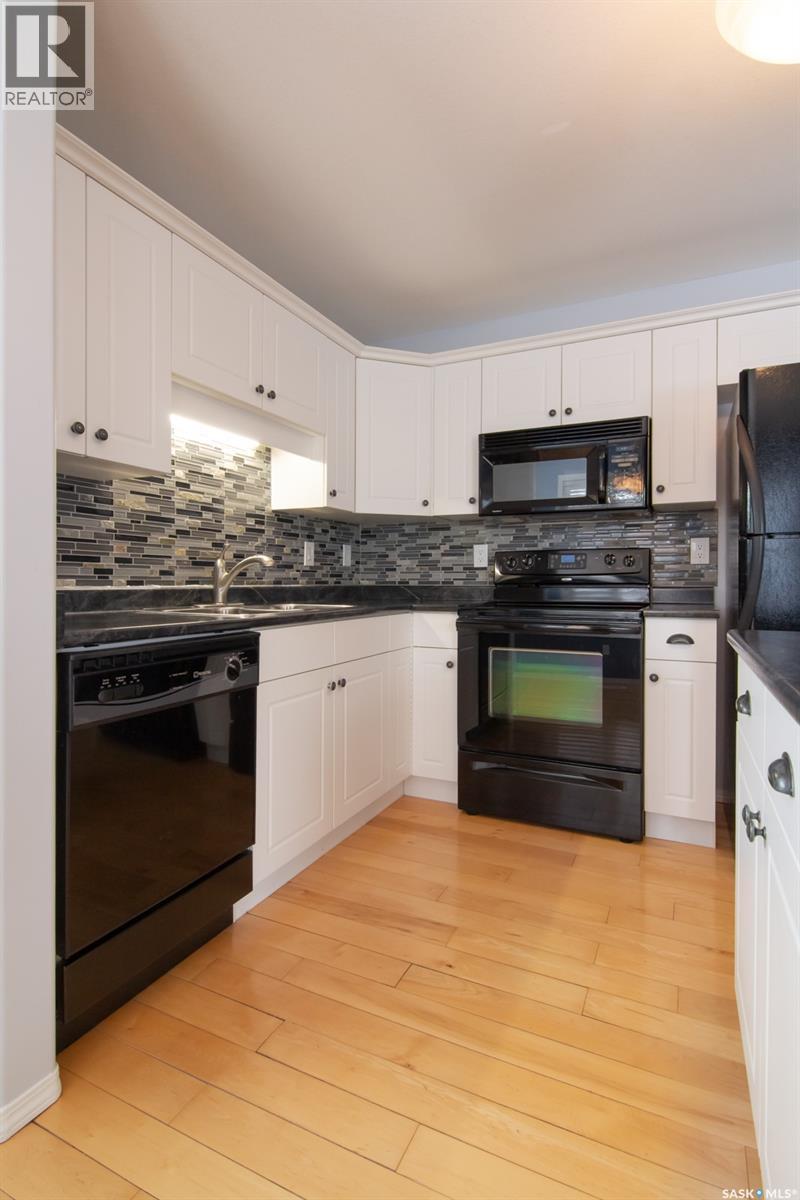 #139 405 BAYFIELD CRESCENT - 9