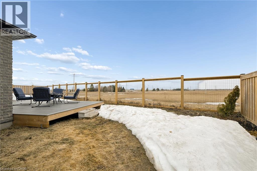 10 SPARROW Crescent - 38