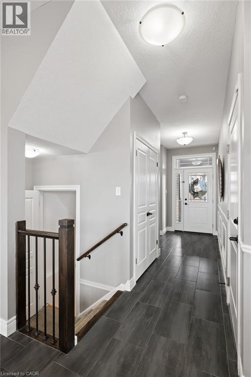 10 SPARROW Crescent - 9