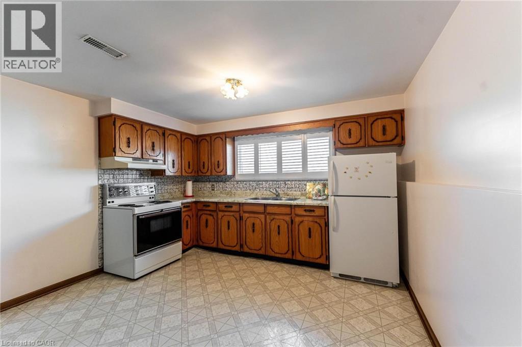 14 EAGLESON Drive, St. Catharines, Ontario, L2M7J4 — Photo 11