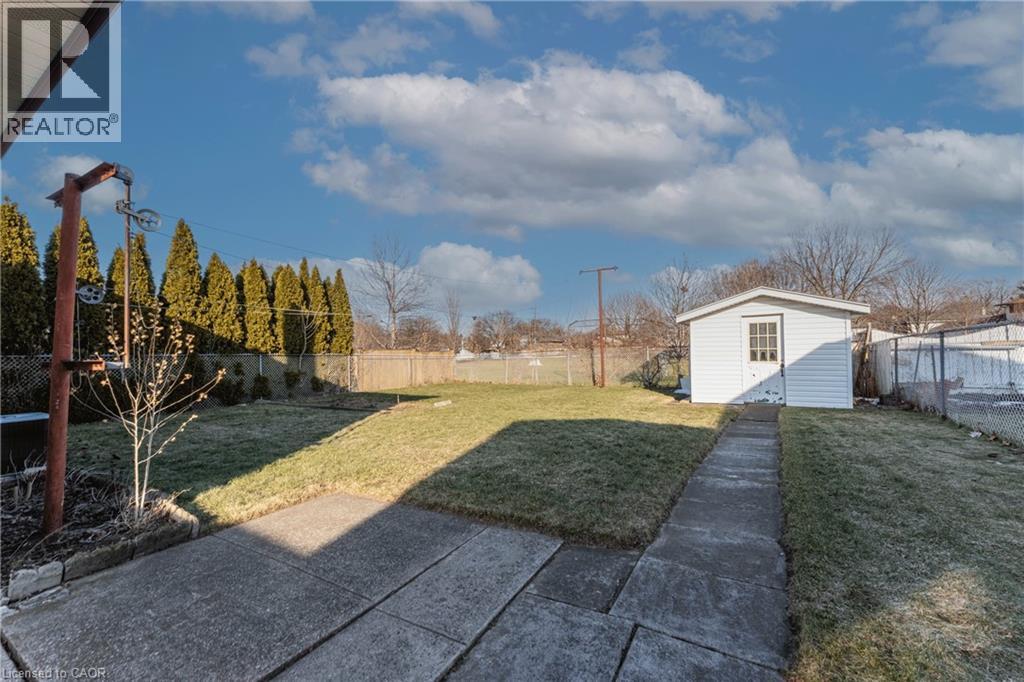 14 EAGLESON Drive, St. Catharines, Ontario, L2M7J4 — Photo 13