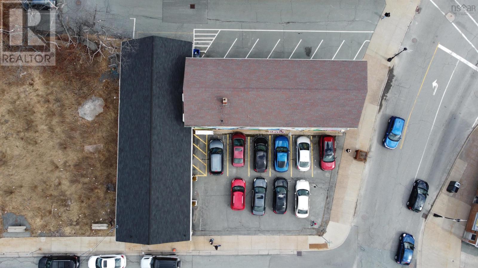 Property 4 of 23 of 163/165 Portland Street