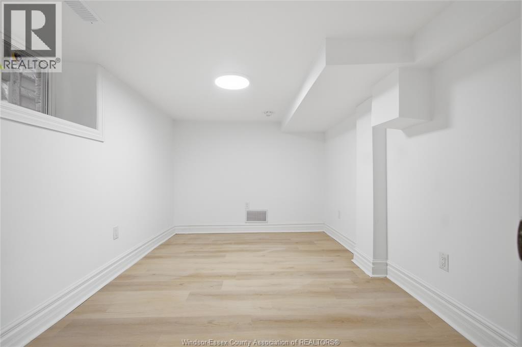 435 CARON AVENUE - 31
