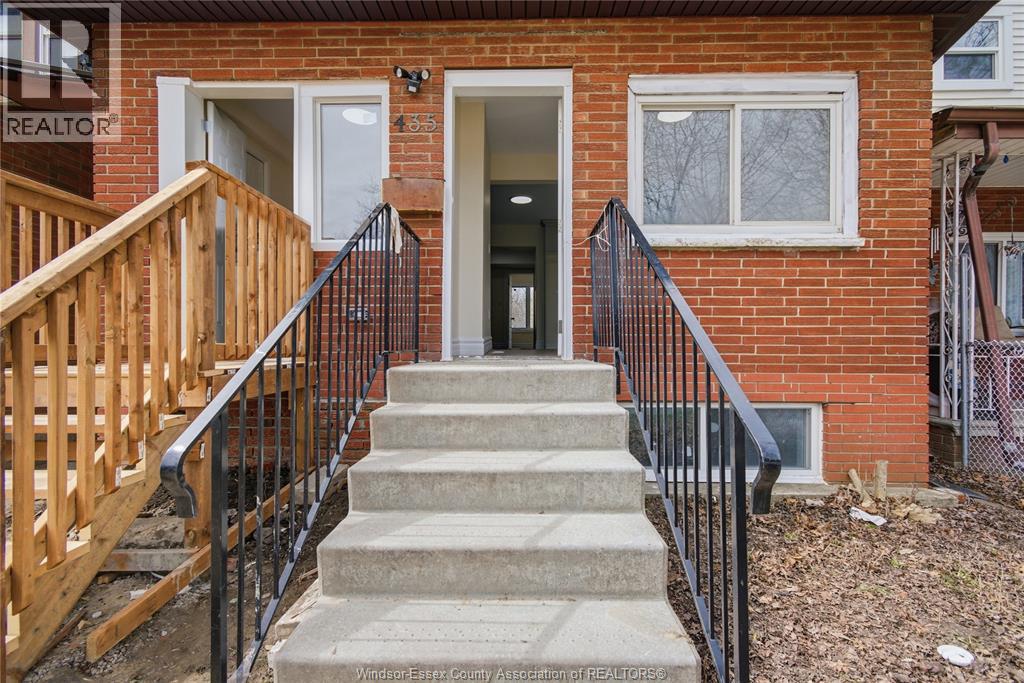 435 CARON AVENUE - 5