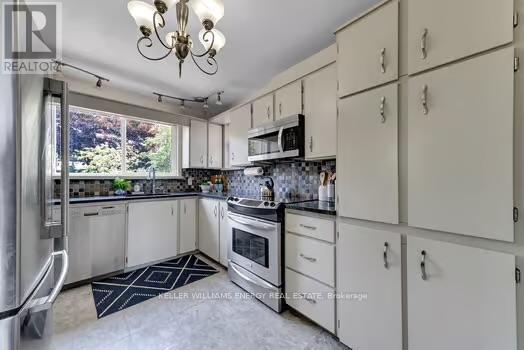 192 GRANDVIEW DRIVE - 34