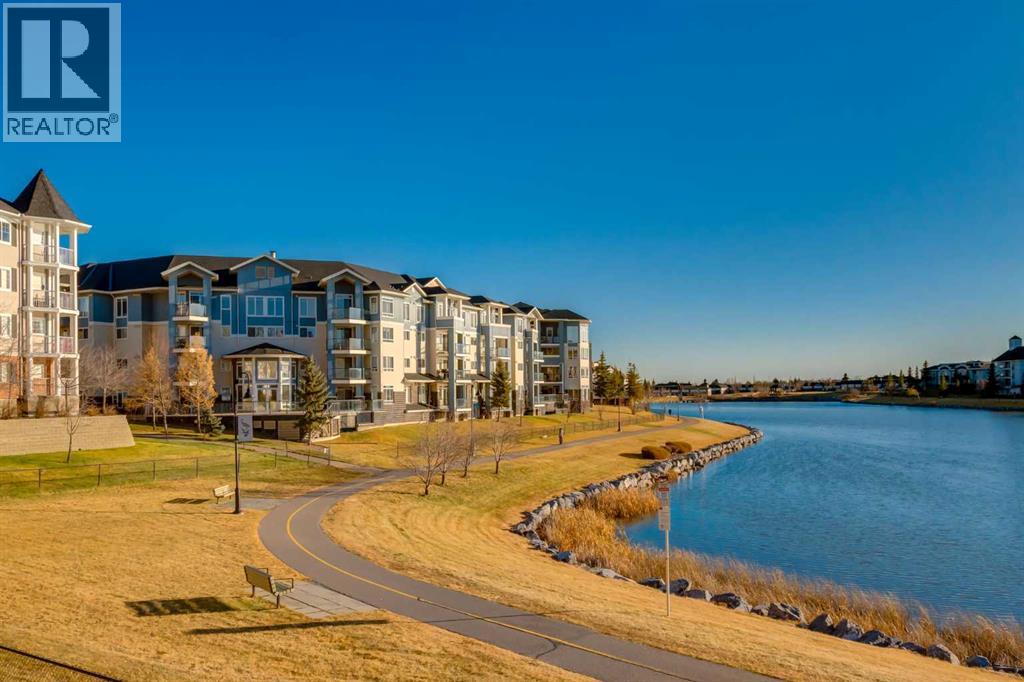 301, 108 Country Village Circle NE, Calgary, Alberta