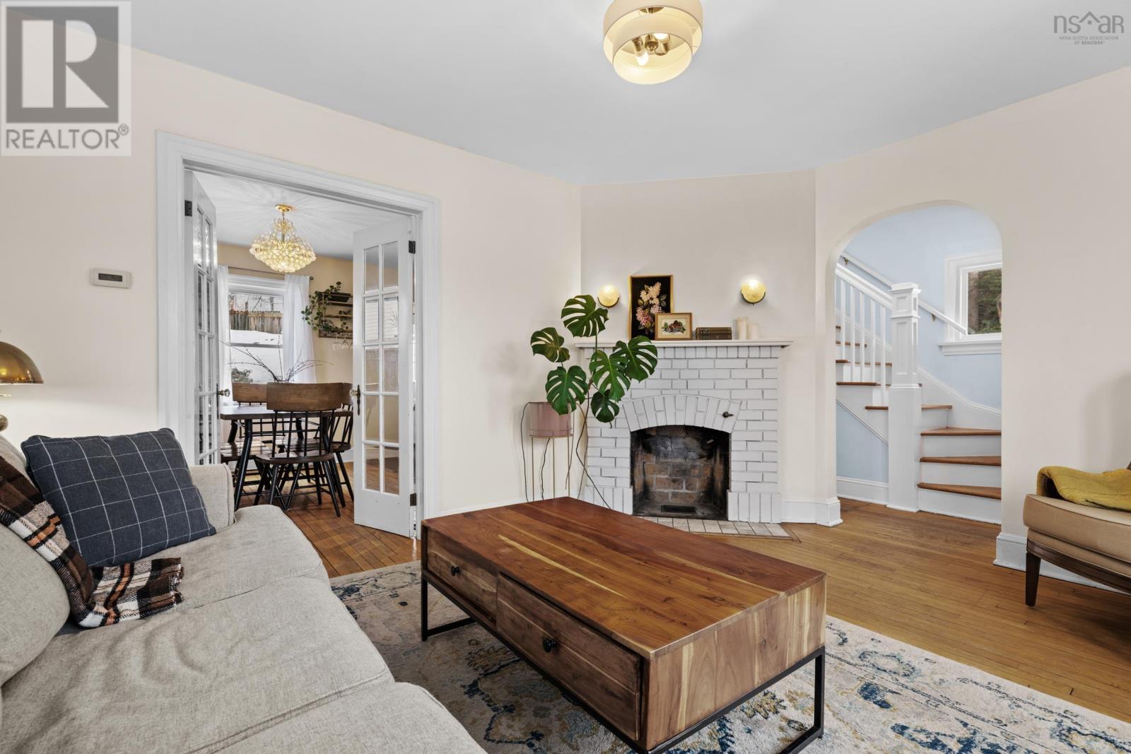 Property 10 of 42 of 18 Dickson Avenue