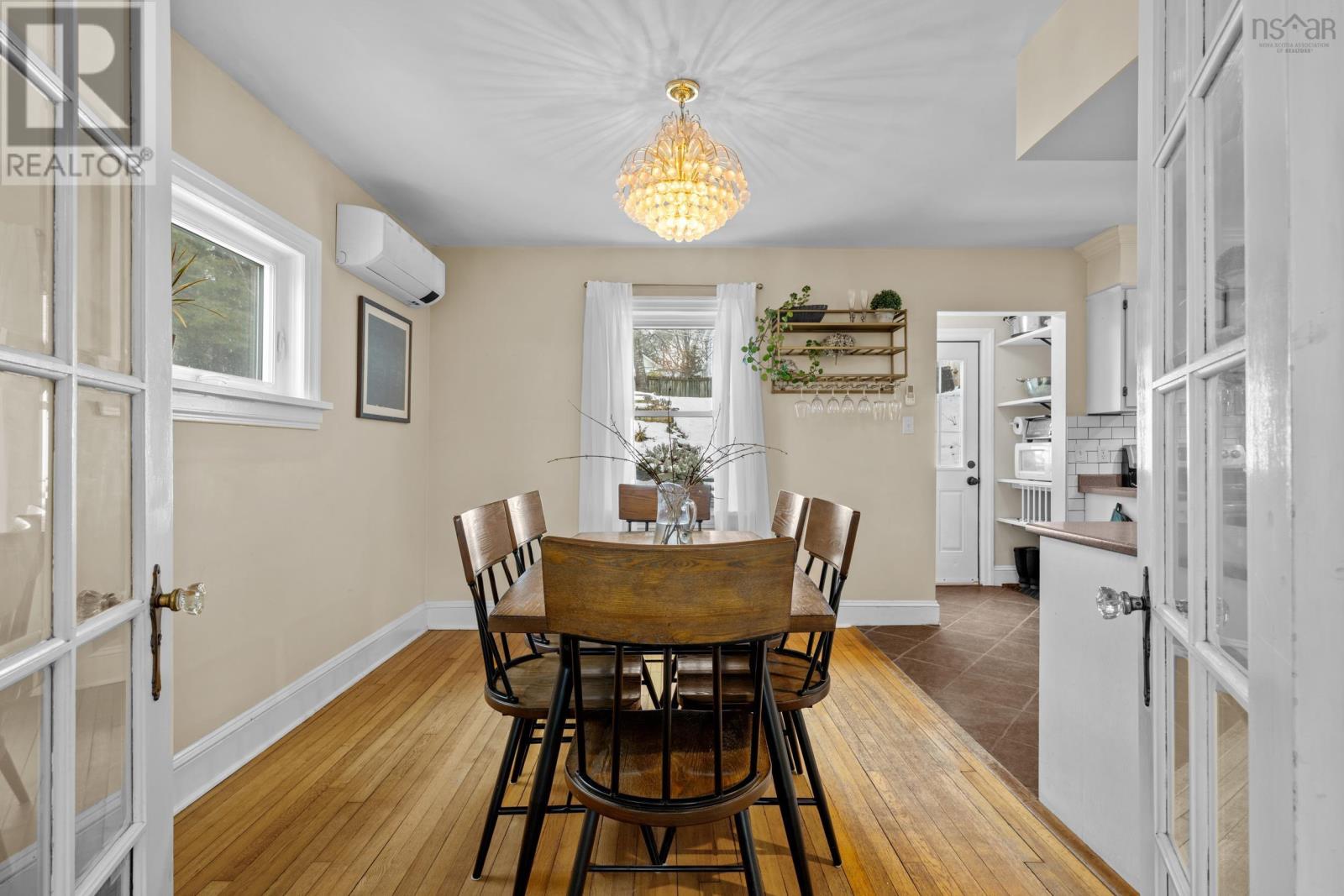 Property 11 of 42 of 18 Dickson Avenue