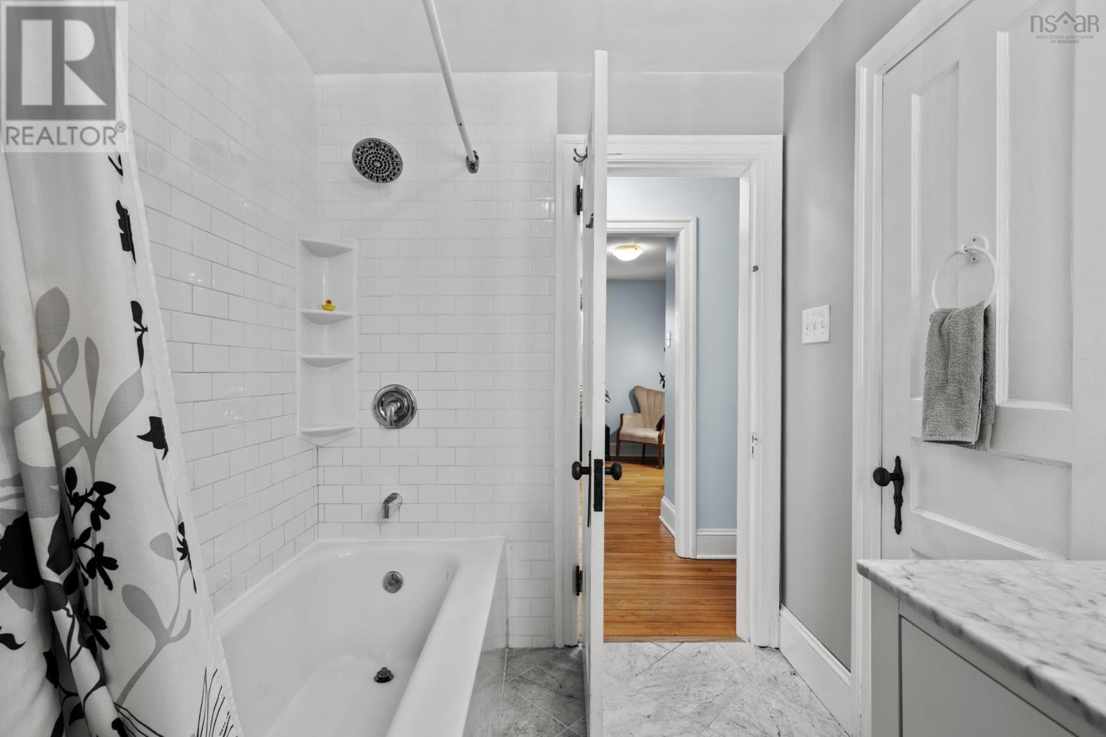 Property 23 of 42 of 18 Dickson Avenue