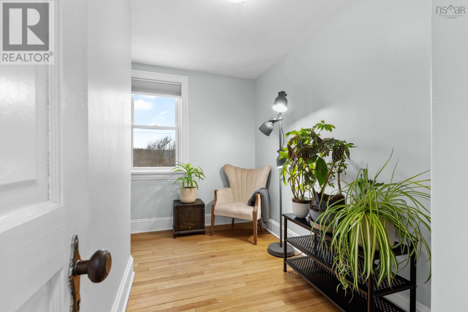 Property 24 of 42 of 18 Dickson Avenue